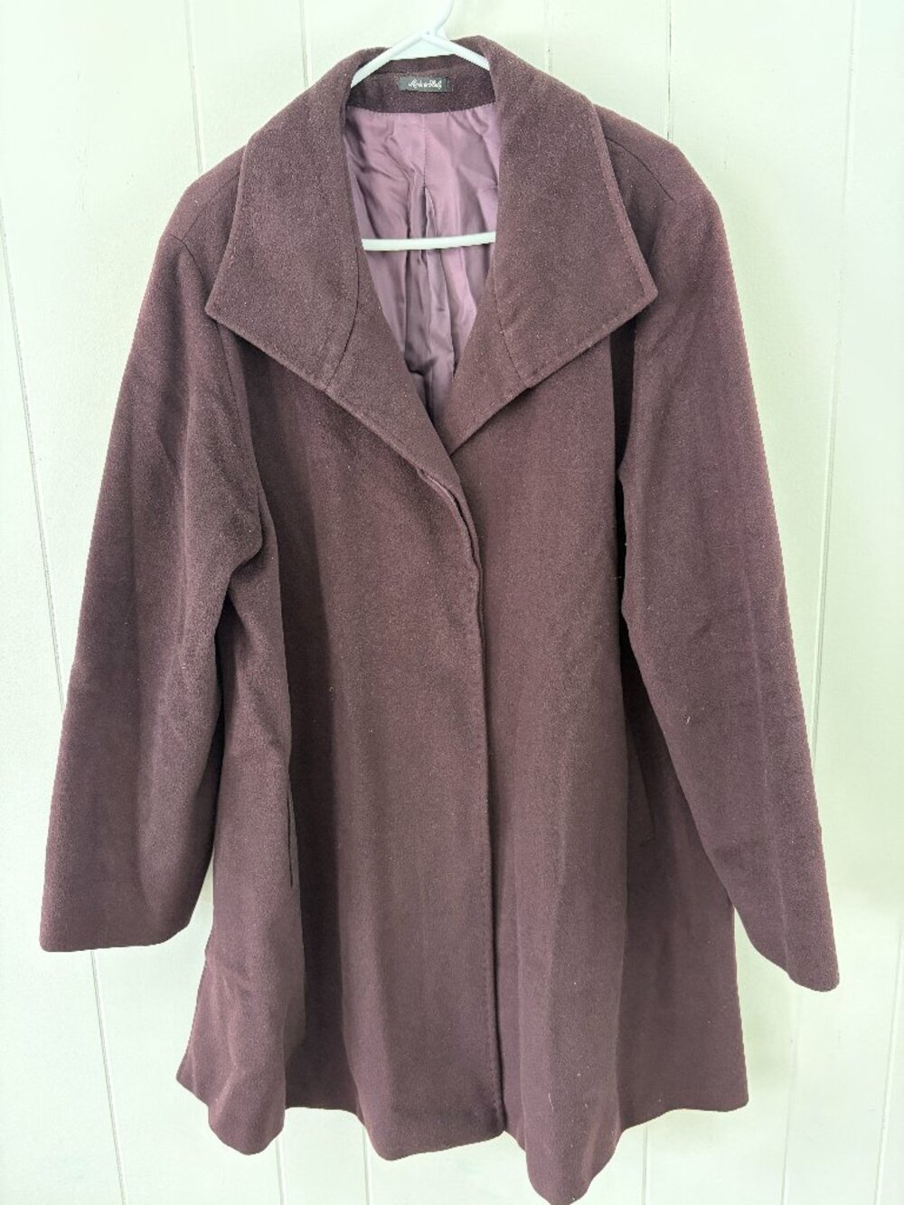 Luxury Italian Wool Coat Piacenza Cashgorissimo Plum Made in Italy